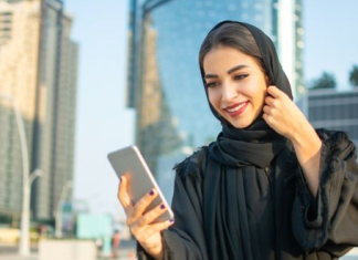 ARAPKINJE SU NESTVARNO LEPE I U 6. DECENIJI Neguju se jednostavno, a izgledaju mladoliko, dok naše žene gube sjaj u 30im