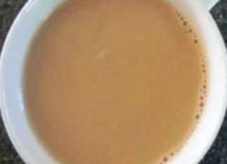 SVAKI DAN U KAFU STAVIM 1 KAŠČICU OVOG ZAČINA: Kile se same tope, za mjesec dana stomak kao u manekenke