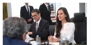 Ovdje žive ALEKSANDAR VUČIĆ I PRVA DAMA: Tamara otvorila vrata porodičnog doma, jeste li očekivali ovako nešto?! (FOTO)