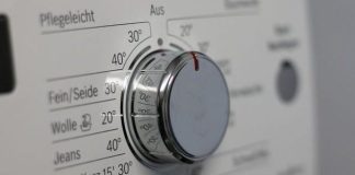 Stavite 1 sastojak u veš mašinu i podesite program na 60°C: Izbaciće sve nečistoće i prati kao nova