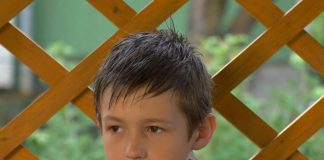 Čim se rodio majka ga je bacila u smeće: Uzeo ga je čovek iz gradske čistoće, posle 12 godina je shvatio šta je uradio