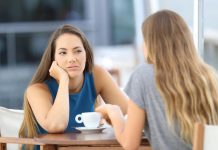 Ako vas neko laže, ovako ćete ga prepoznati za sekund: Eksperti za komunikaciju otkrivaju pravo ponašanje lažova