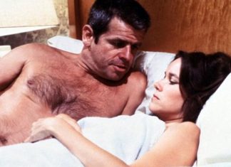 Tražili su da gola puzi za novac, a kada su joj ovo rekli da uradi, pretrnula je: Intimne scene koje su šokirale Srbiju