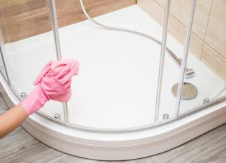 Kako najbolje očistiti tuš kabinu: Uz ova 3 sastojka sijaće kao nova