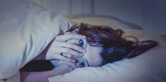 Noću je čula glasove i mislila da je opseda duh, pa postavila kameru: Kad je videla šta se dešava dok spava zaledila se