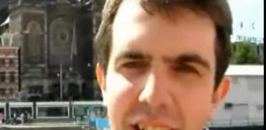 Zbog čoveka koji ima najveću “muškost”, devojka dobila potres mozga: Način na koji ga sakriva odećom mnoge ostavi u čudu