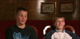 Greškom ih zamenili u porodilištu, a majke odlučile da ih zadrže: Nakon 2 godine, usvojeni sin priređuje pakao majci