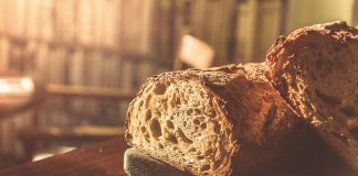 Ovo je jedini hleb koji topi salo: Prepun hranljivih sastojaka, jedite ga do mile volje