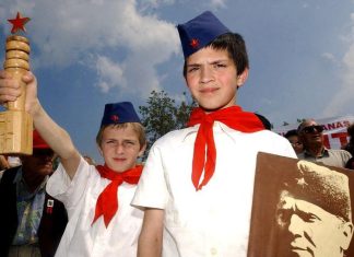 Evo kako danas izgleda sin Josipa Broza Tita: Povukao se kao diplomata, živi tiho, a ćerka je njegovo najveće blago