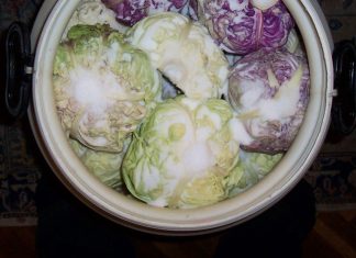 Ne bacajte ga: Kiseli kupus može da vam traje sve do leta, dodajte mu sada samo jednu stvar