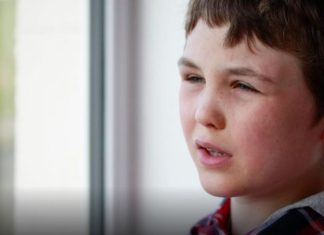 NIKO NIJE PRIMETIO DA DEČAK OD 9 GODINA ŽIVI SAM U KUĆI PUNE 2 GODINE: Kada su komšije saznale razlog SRCE IM SE SLOMILO