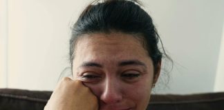 Muž je mene i decu izbacio iz kuće zbog trudne ljubavnice: Ono što ga je snašlo godinu dana kasnije pamtiće dok je živ