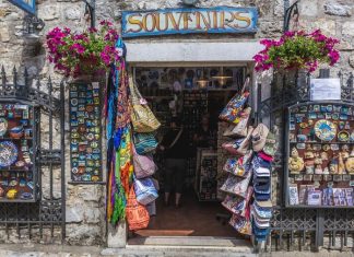 Ovo mnogi od nas drže u kući kao suvenir: Kad čujete od sveštenika njegovo pravo značenje odmah ćete ga baciti u đubre