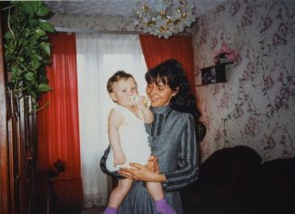 Žena je na stepeništu podruma našla smotuljak sa bebom i dala joj ime Marina: Nakon 60 godina saznala je strašnu istinu