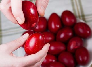 Najboji prirodni način farbanja jaja u jarko crvenu boju star 50 godina: Potrebna vam je samo 1 namirnica