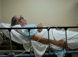 MUŠKARAC SE PROBUDIO I SHVATIO DA GA NEŠTO SVE VRIJEME GRIZE: Ubrzo preminuo u najgorim mukama