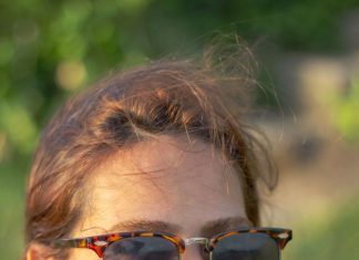 Muž je zaboravio telefon u kući, kad sam videla šta krije u njemu zanemela sam: Marija i Nataša napravile su mi pakao od života, a onda…