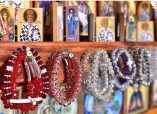 Šta da radite ako vam se BROJANICA POKIDA ILI PUKNE? Ovo je jedini ispravan način da je odložite, a da NE POČINITE GREH