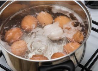 Saveti za domaćice: Kako da vam uskršnja jaja ne puknu tokom kuvanja..Odličan trik za sve domaćice!!