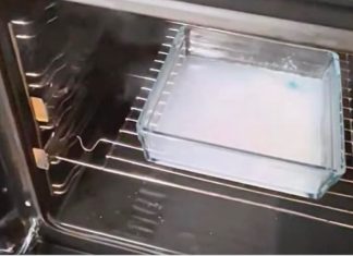 Stavite I SAM0 i uključite rernu. Najgora prljavština će se sama skinuti!