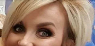 Medicinska sestra zaspala u frizerskom salonu, kada je frizerka primetila njene patike krišom ih je uslikala: ONO ŠTO SE POSLE DESILO NIKOGA NE OSTAVLJA RAVNODUŠNIM! (FOTO)