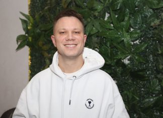 Malo ko zna da je majka Relje Popovića čuvena dama koja je imala najlepšu ljubavnu priču u Jugoslaviji: Do smrti je voleo najveći šmeker koji je hodao Beogradom