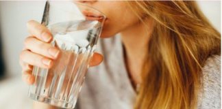 Ovo su stvari koje vam se dešavaju kada ne pijete dovoljno vode..