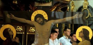 Najvažniji običaji na Veliki petak: Veruje se da svaka žena danas ovo mora baciti iz kuće, jer će samo tako oterati zlo iz nje