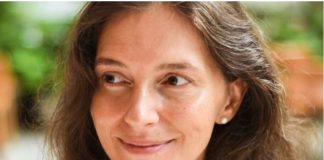 Jelenu je sestra posle majčine smrti ostavila u sirotištu i nikad se nije vratila po nju: Godinama kasnije stiže poziv koji je razorio na komade