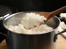 Sastojak koji pirinač čini ukusnijim i rastresitijim: Neće se lepiti za dno šerpe i biće savršen