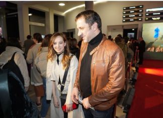 Živeo sa 3 brata i 2 sestre, upisao 8 fakulteta, hteo nju oženiti, a porodica mu zabranila da je voli: Sad uživa s 11 godina mlađom Srpkinjom i sadi krompir