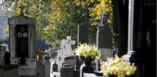 Šta treba uraditi sa ODEĆOM POKOJNIKA: Mnogi Srbi greše POSLE SAHRANE, sveštenik objasnio šta je JEDINO ISPRAVNO