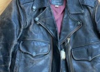 Kupila je polovnu jaknu, a ono što je našla u džepu ostavilo je u šoku: Predmet iz 1971. krije NAJVEĆU INTIMU VIDEO