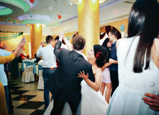 SKANDALOZNA SCENA NA SVADBI U BEOGRADU: Gosti ostali do jutra, a onda ih sačekao HLADAN TUŠ