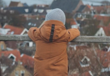Majka ga je bacila u smeće čim se rodio: Uzeo ga je čovjek iz gradske čistoće, posle 12 godina je shvatio šta je uradio (FOTO)