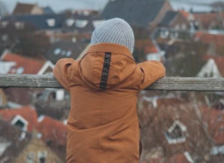 Majka ga je bacila u smeće čim se rodio: Uzeo ga je čovjek iz gradske čistoće, posle 12 godina je shvatio šta je uradio (FOTO)