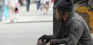 Ljubica iz Zemuna svako jutro davala prosjaku 100 dinara! Na dan muževljeve sahrane, on joj priredio šok!!