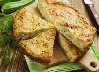 Od 3 sastojka, bez brašna i kora: Najsočnija pita od tikvica priprema se za 5 minuta i jede bez griže savesti