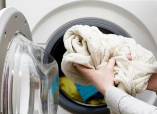 Uradite ovako i fleke od praška nestaju očas posla: Spadaju svi beli tragovi