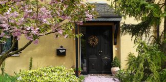 Ovaj predmet uvek držite ispred ulaznih vrata, nikako u kući! Kažu da čuva ukućane od zla i nemaštine