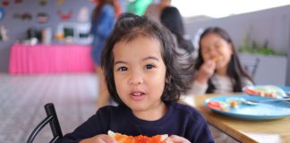 Bila je 1998. godina kad je Glorija ušla u porodilište i majci iz naručja ukrala bebu: 18 godina kasnije cela sudnica je plakala kad se devojčica obratila majci