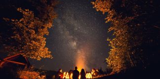 Šta se radi veče uoči Petrovdana? Jedno se ne sme, a ženski snovi otkrivaju veliku tajnu…..