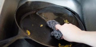 Izgrebana tava može ponovno izgledati kao nova sa samo jednim uobičajenim kuhinjskim predmetom koji svi posjeduju.