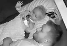 BEBA JE IZ KREVETA UPORNO MAHALA NEKOME: Kada je otac pregledao SNIMAK, umro je od straha (VIDEO)