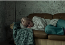 Devojčica zaspala sa 11, probudila se u 21. godini: Roditelji prodavali njenu kosu, niko nije znao šta joj je!!!A onda otkrili gorku istinu…..