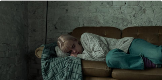 Devojčica zaspala sa 11, probudila se u 21. godini: Roditelji prodavali njenu kosu, niko nije znao šta joj je!!!A onda otkrili gorku istinu…..