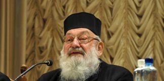 Bio skromni sveštenik, a niko nije ni slutio ko se krije ispod mantije: Glumica mu bila paravan, ali odbijanje ove žene ga ubilo