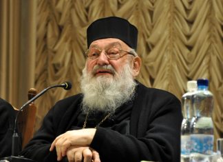 Bio skromni sveštenik, a niko nije ni slutio ko se krije ispod mantije: Glumica mu bila paravan, ali odbijanje ove žene ga ubilo