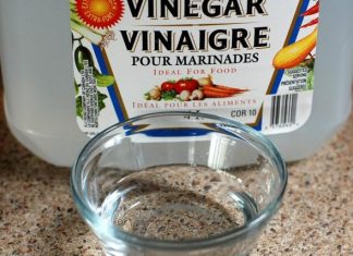 JEDNO SREDSTVO KOJE SVI IMAMO U KUĆI SKIDA SVE FLEKE SA ODEĆE KAO RUKOM, NIKAD NAM NE BI PALO NA PAMET