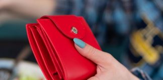 Ako vam je novčanik ove boje, bolje ga bacite: Datum rođenja određuje koja nijansa će privući uspeh i novac